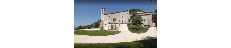 Hotel Pinolo Губбио Экстерьер фото